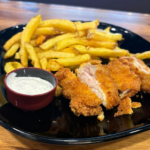 Poulet croustillant servi au restaurant Munch Lab (Pizza, Burger, Vin, Bière, Afterwork) près du Futuroscope à Chasseneuil-du-Poitou