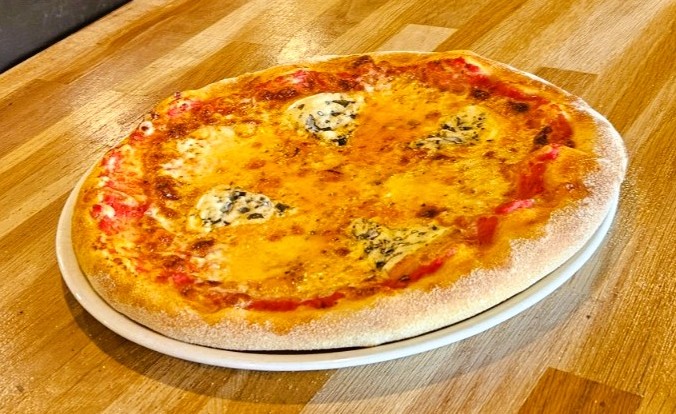 Pizza TooMunch - Fromage du restaurant Munch Lab (Pizza, Burger, Vin, Bière, Afterwork) près du Futuroscope à Chasseneuil-du-Poitou